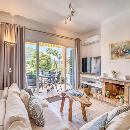 Apartment With Mountain And View *