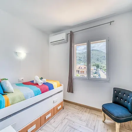 Apartment With Mountain And View