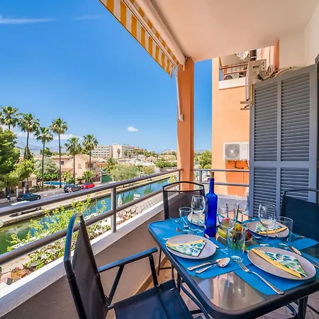 With Mountain And View Apartment *